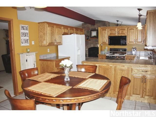 1174 Quincy St, Shakopee, MN 55379