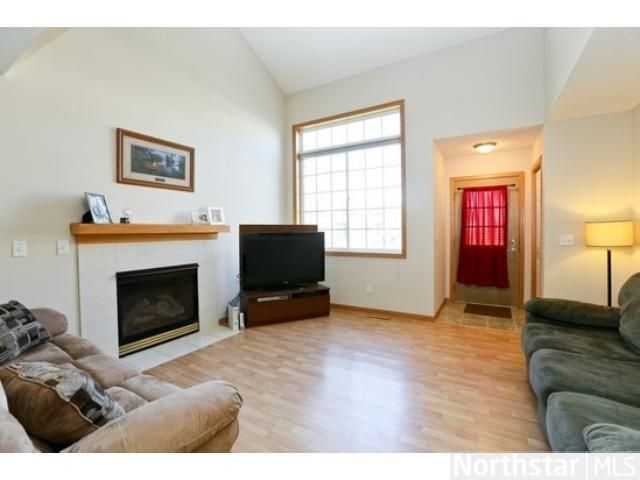 3354 Coleshire Pa, Rosemount, MN 55068
