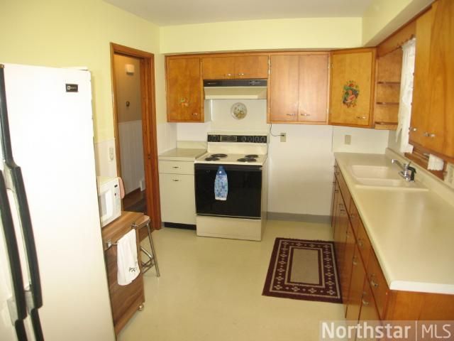 609 Francis St, Faribault, MN 55021