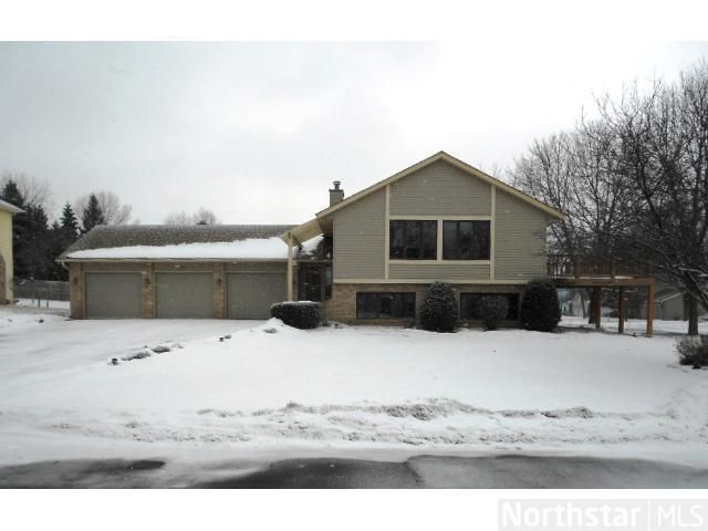 15013 Tyacke Dr, Burnsville, MN 55306