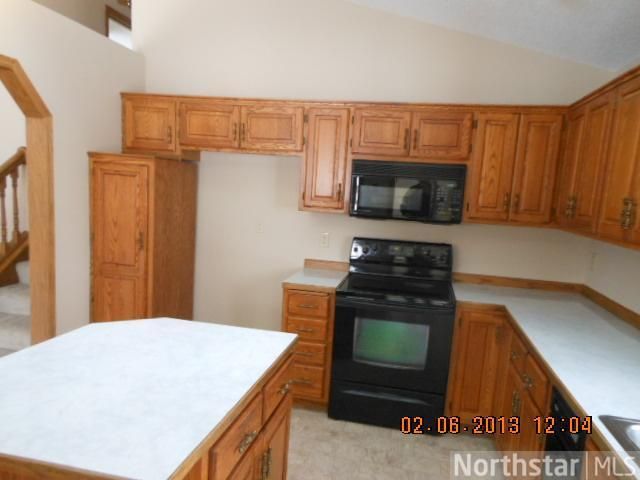 15013 Tyacke Dr, Burnsville, MN 55306