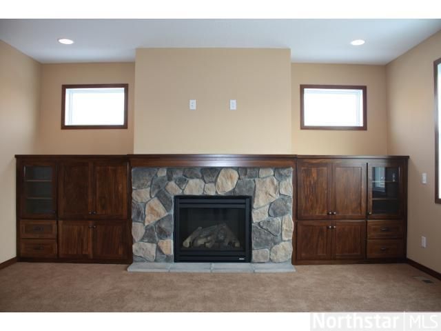 2565 Border Pine Ct, White Bear Lake, MN 55110