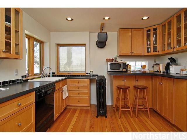 1837 Carroll Ave, Saint Paul, MN 55104
