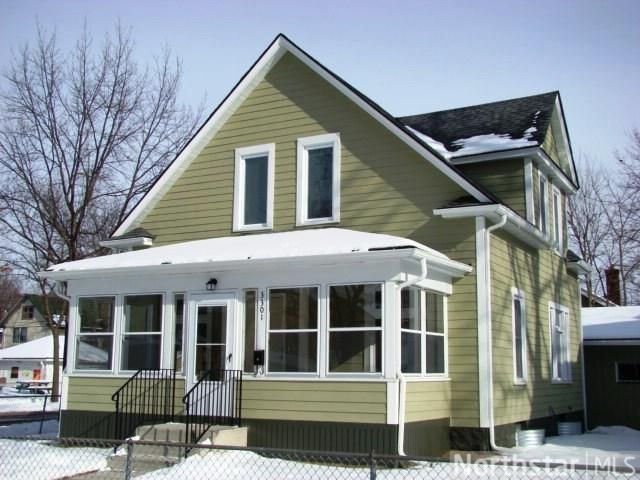 3301 17th Ave S, Minneapolis, MN 55407