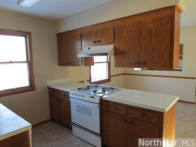 13925 Gauntlet Ct, Apple Valley, MN 55124