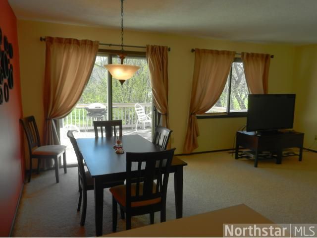 12234 Oak Leaf Cir, Burnsville, MN 55337