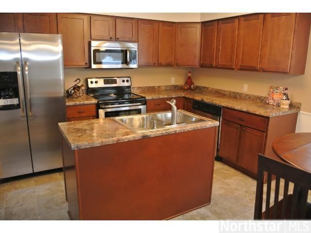 1978 Adolphus St, Maplewood, MN 55117