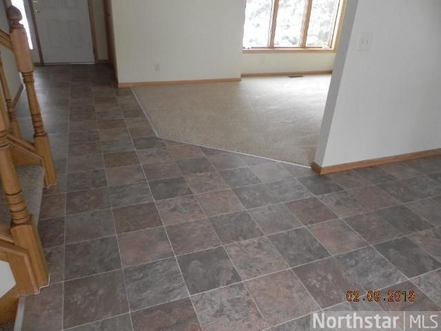 398 Minnesota Ave, Roseville, MN 55113
