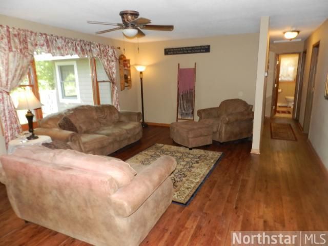 5842 Hobe Ln, White Bear Lake, MN 55110