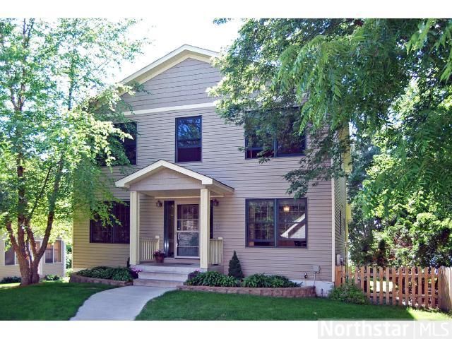 212 E Owasso Ln, Shoreview, MN 55126