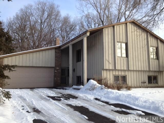 10032 Zinran Rd S, Minneapolis, MN 55438