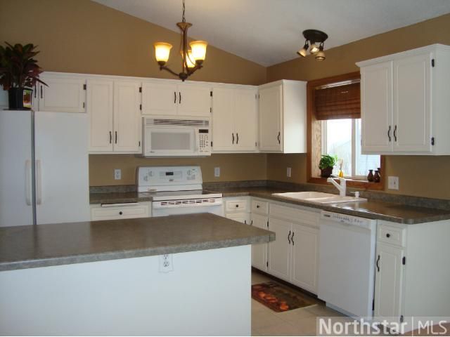 1901 Prairie Rose Ln, Saint Cloud, MN 56303