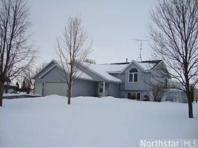 1901 Prairie Rose Ln, Saint Cloud, MN 56303
