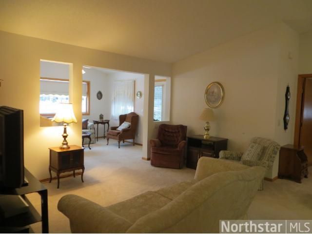 8540 Stratford Ln, Minneapolis, MN 55443