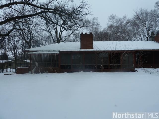 330 Scout Hill Dr, Glencoe, MN 55336