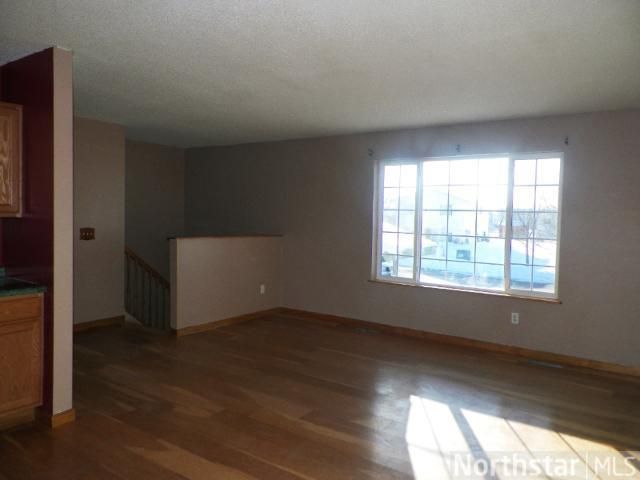 9366 Oriole Ln, Monticello, MN 55362
