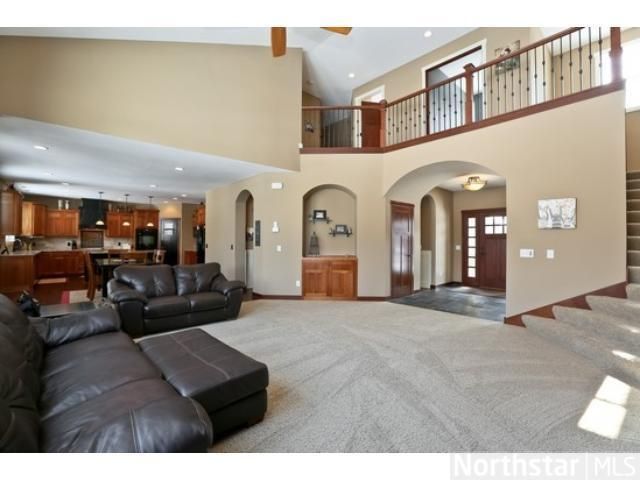 859 Fox Rd, Circle Pines, MN 55014