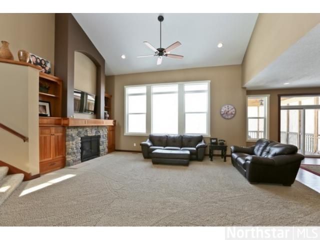 859 Fox Rd, Circle Pines, MN 55014