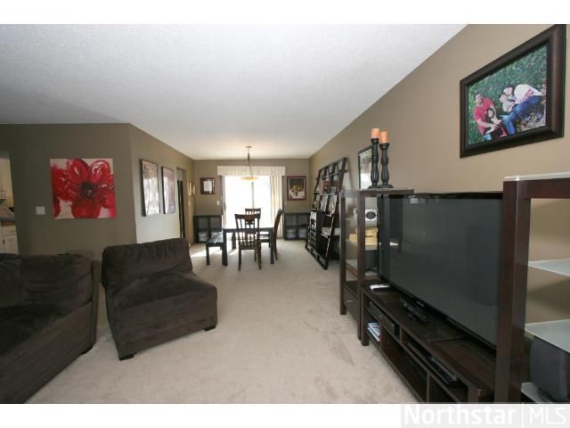 509 Laredo Ln, Chanhassen, MN 55317