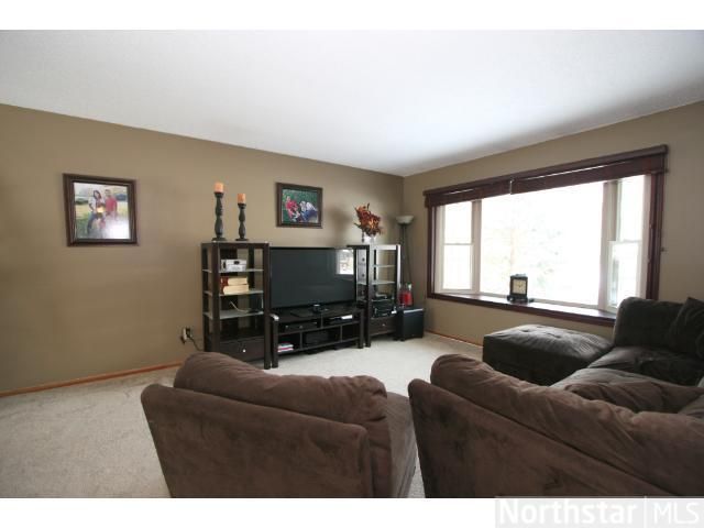 509 Laredo Ln, Chanhassen, MN 55317