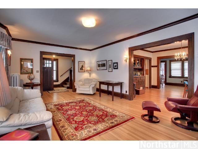 2116 Iglehart Ave, Saint Paul, MN 55104