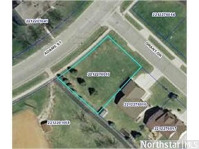 2002 Grant Dr, Northfield, MN 55057
