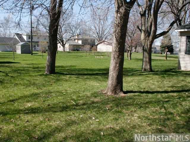 8128 Orchid St, Victoria, MN 55386