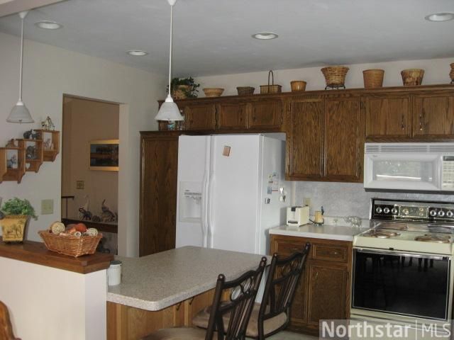 6937 Crest Dr, Osseo, MN 55311