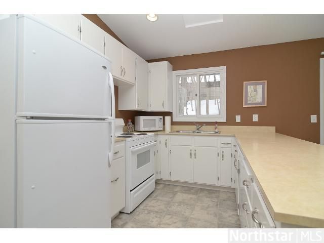 15523 Highwood Dr, Minnetonka, MN 55345