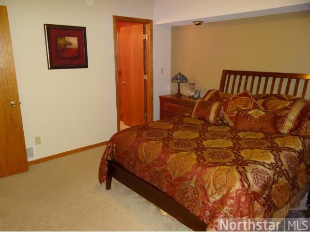 7162 Mill Rd, Hugo, MN 55038