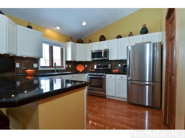 4607 Parkcliff Dr, Eagan, MN 55123