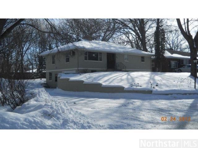 200 Wooddale Dr, Glencoe, MN 55336