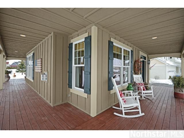 11639 E Laketowne Dr, Albertville, MN 55301
