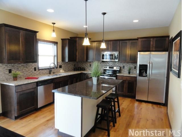 1374 Romeo Ct, Chaska, MN 55318