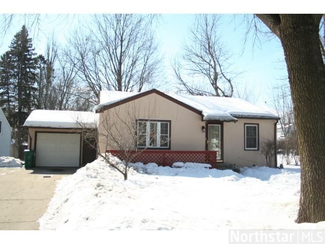 111 Fairlawn Ave E, Winsted, MN 55395