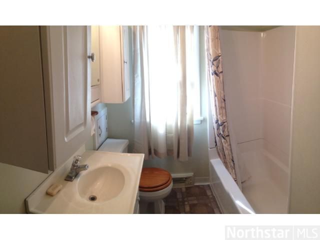 111 Fairlawn Ave E, Winsted, MN 55395
