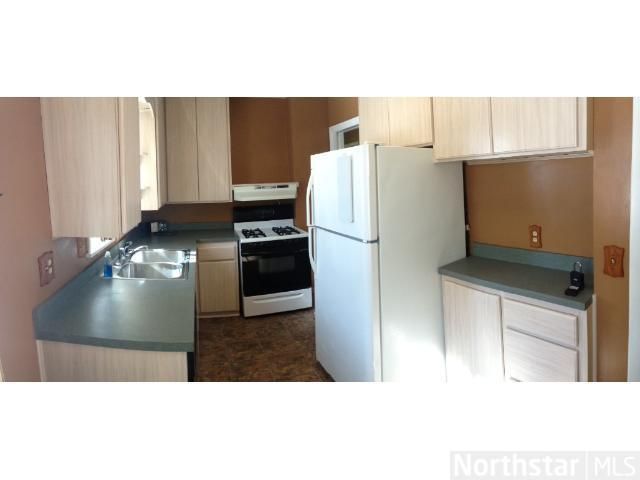111 Fairlawn Ave E, Winsted, MN 55395