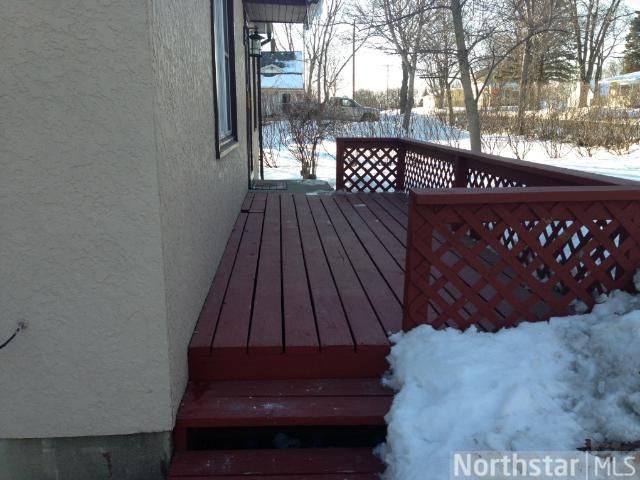 111 Fairlawn Ave E, Winsted, MN 55395