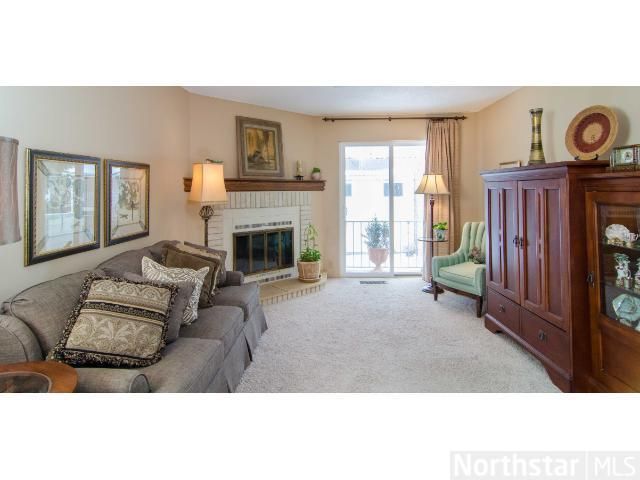 2276 Benson Ave #E, Saint Paul, MN 55116