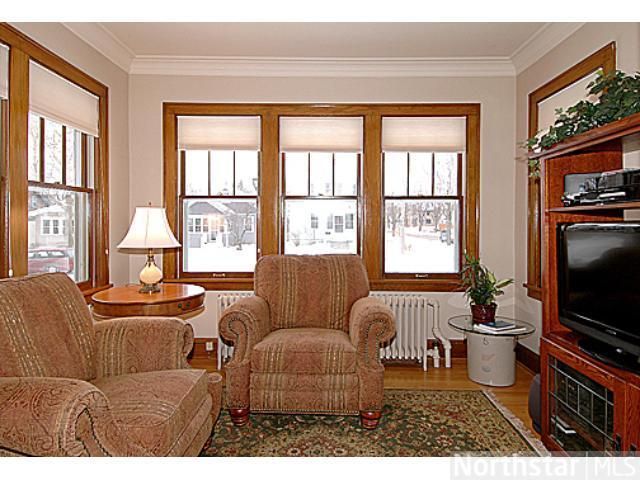 362 Saratoga St S, Saint Paul, MN 55105