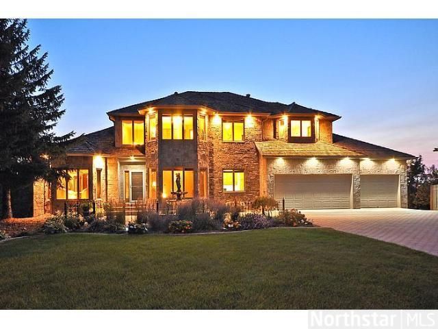 7963 Chesshire Ln N, Maple Grove, MN 55311