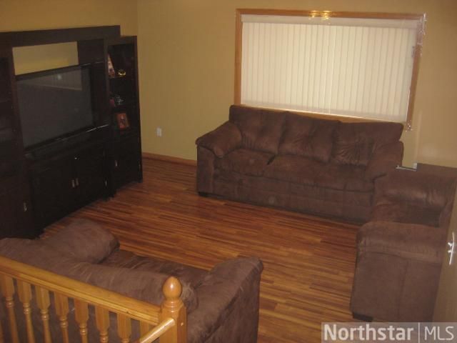 2774 Cutters Grove Cir, Anoka, MN 55303