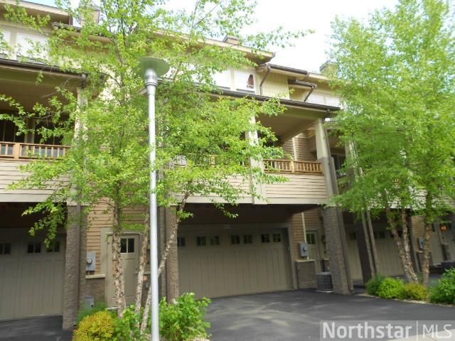 2104 Village Ter, Bloomington, MN 55431