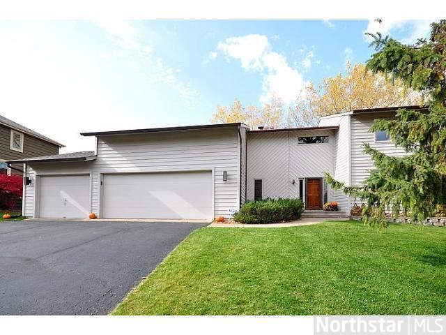 8728 Sandro Rd, Bloomington, MN 55438
