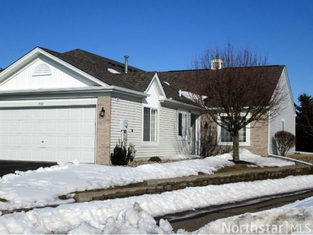703 Markgrafs Lake Dr, Woodbury, MN 55129