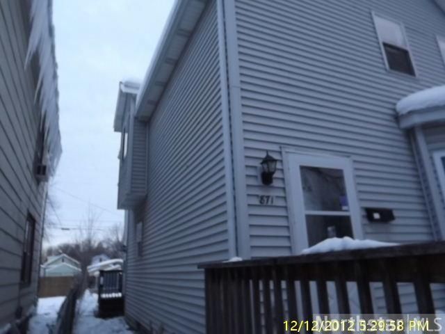 871 Albemarle St, Saint Paul, MN 55117