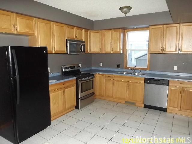 871 Albemarle St, Saint Paul, MN 55117