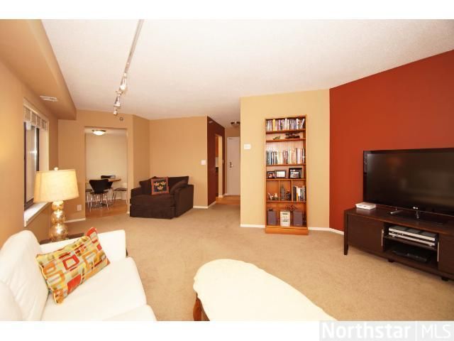 20 2nd St NE #P2702, Minneapolis, MN 55413