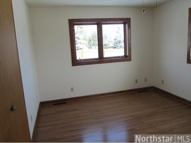 39589 Cherokee Ave, North Branch, MN 55056