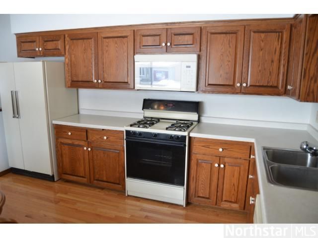9016 31st Ave N, New Hope, MN 55427